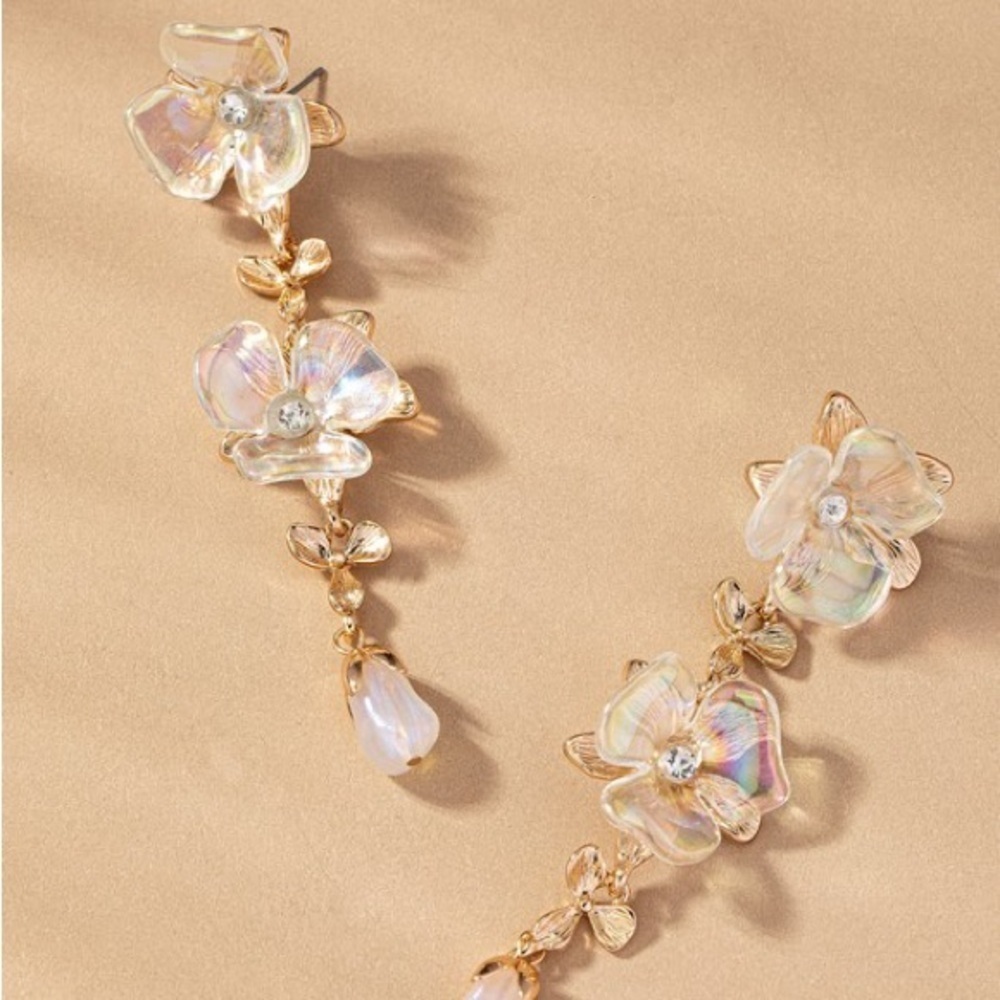 Gold Flower Drop Earrings (5018)